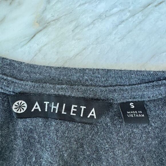 Athleta  Asymmetrical T-shirt tunic in gray size S - Picture 4 of 9